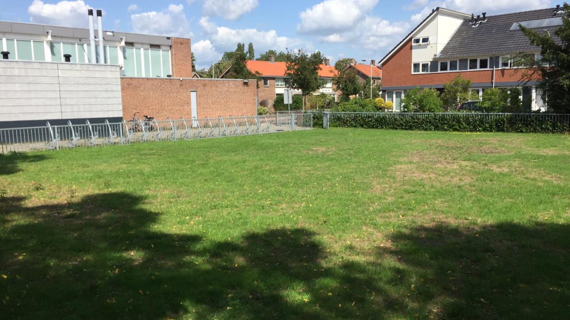 Veld naast clubgebouw Yoo Sin